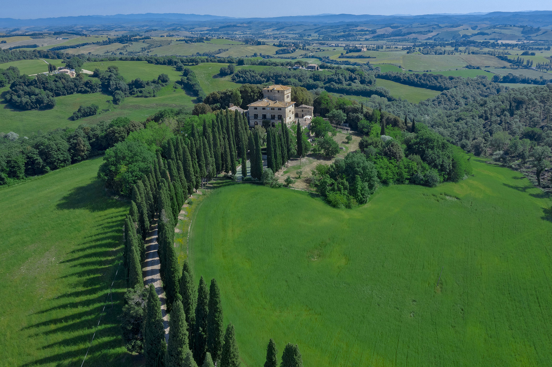 The Castle, Tenuta Castelnuovo Tancredi